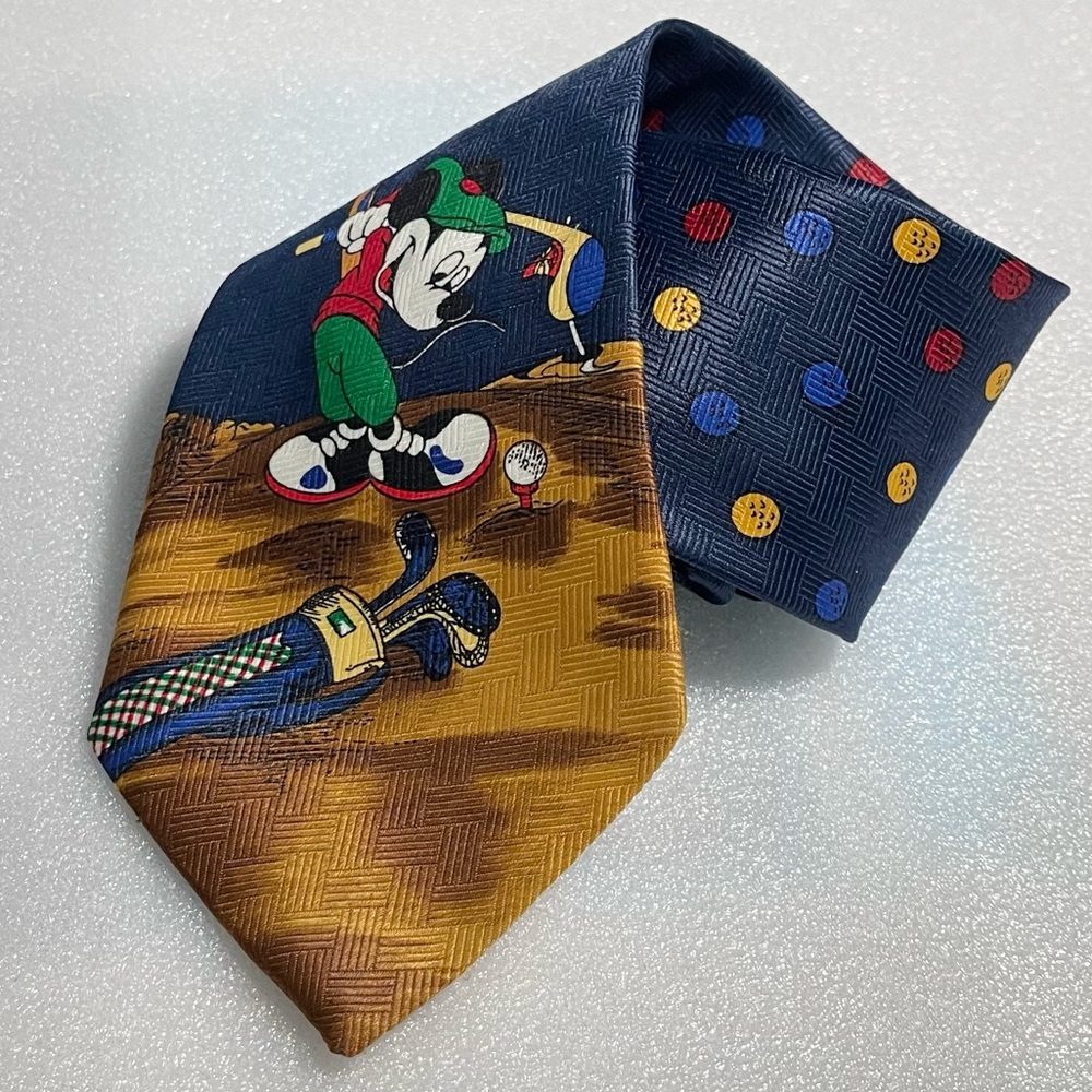 Mickey Unlimited Country club Mickey neck tie